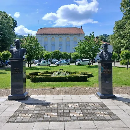 Tri Srca Апартаменты *