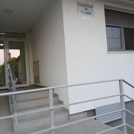 Διαμέρισμα Tri Srca